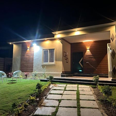 Готель Hidden Garden Farmhouse Pargi Екстер'єр фото